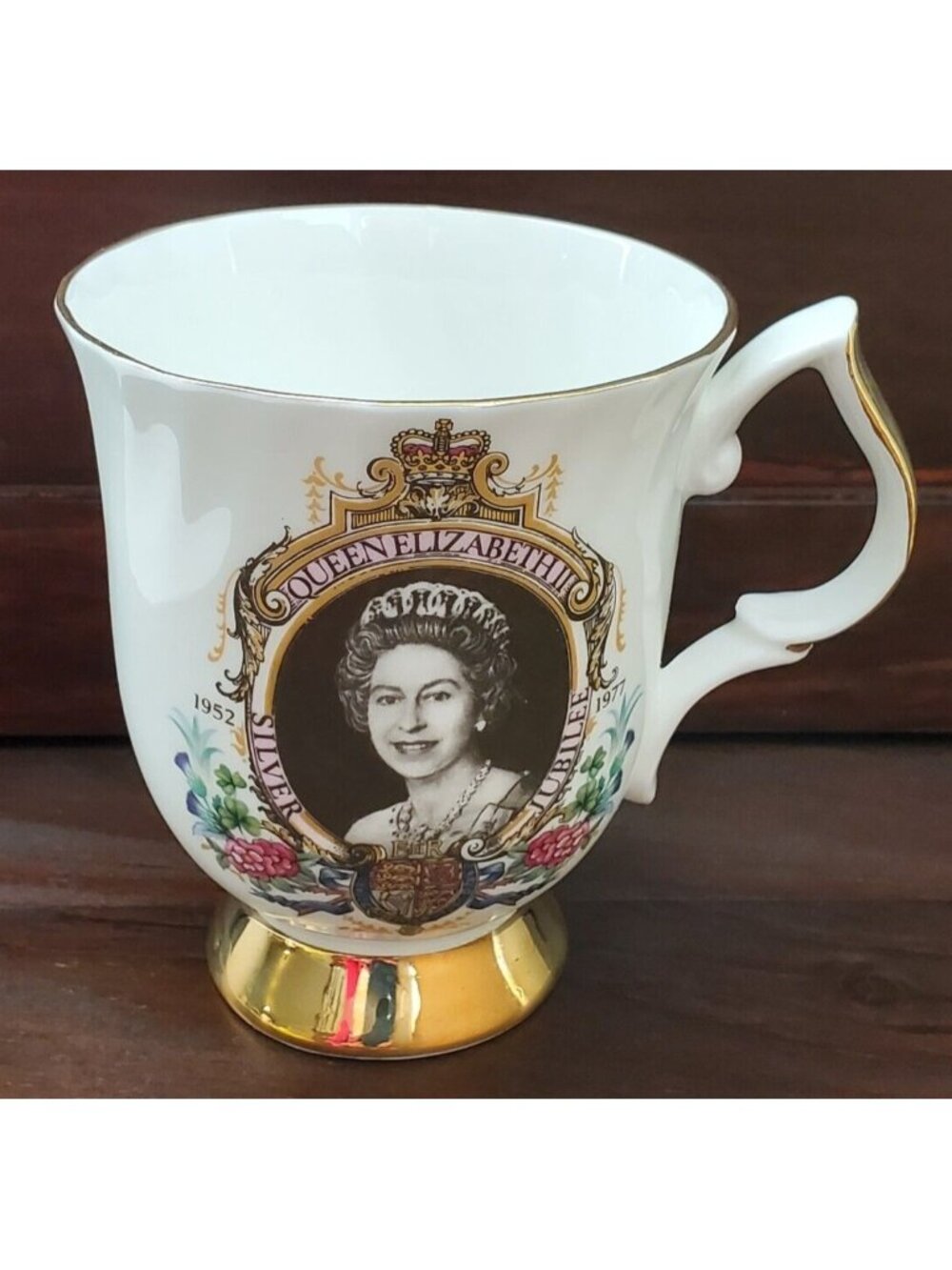 Queen Elizabeth II Silver Jubilee Mug 1952-1977 Canadian Superior Bone China Vtg